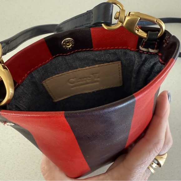 Clare V Poche! - Picture 5 of 8